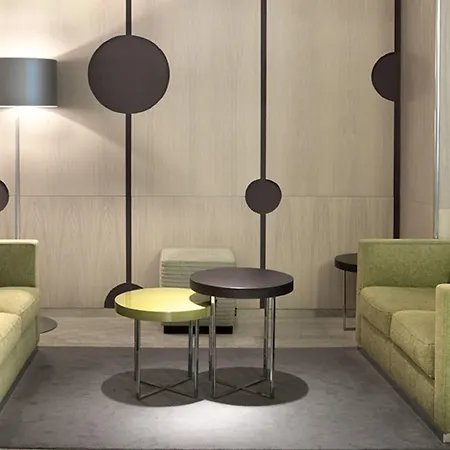 Nh Plaza De Armas Hotel 4*