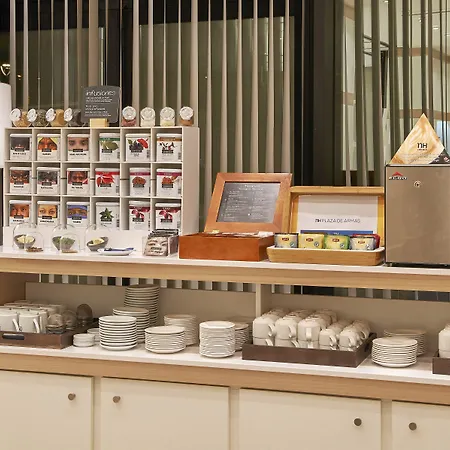 Hotel Nh Plaza De Armas 4*