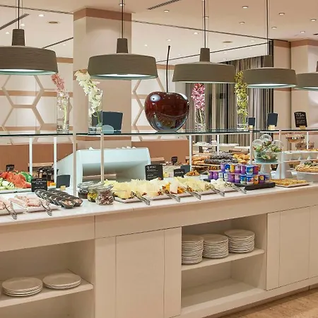 Nh Plaza De Armas Hotel