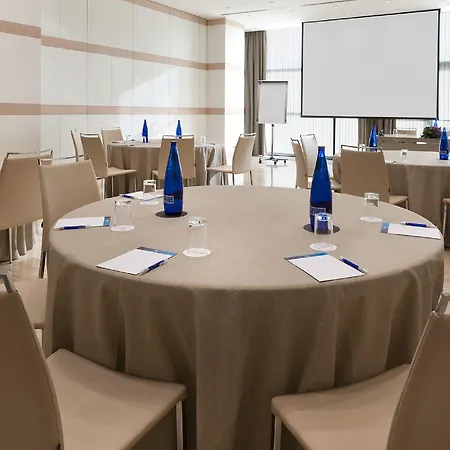 Nh Plaza De Armas Hotel