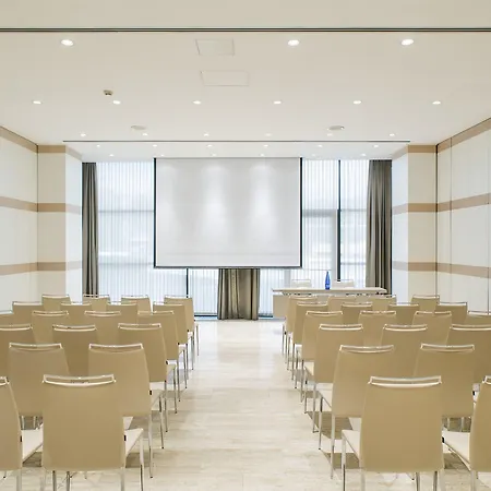 Nh Plaza De Armas Hotel