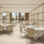Hotell Nh Plaza De Armas 4*