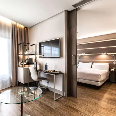 Nh Plaza De Armas Otel
