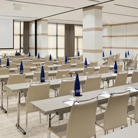Hotel Nh Plaza De Armas 4*